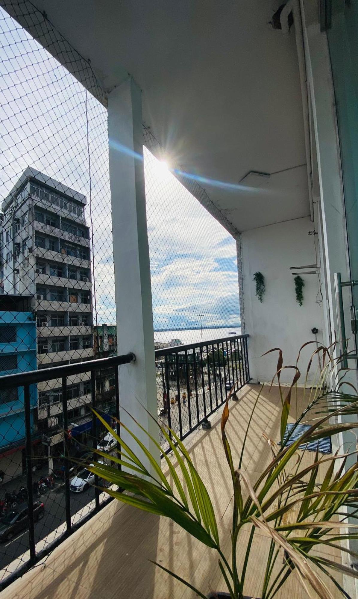 Apartment Riverfront Retreat Prime Location With Stunning Views Of The Rionegro Manaus